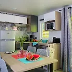 Zecamping 4 Etoiles Familial Espace Aquatique Locatif Tv Lv Clim Campsite Serignan