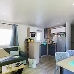 Zecamping 4 Etoiles Familial Espace Aquatique Locatif Tv Lv Clim Campsite Serignan