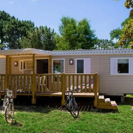 Camping Zecamping 4 étoiles Familial Espace Aquatique Locatif Tv Lv Clim Sérignan