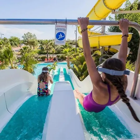 Zecamping 4 Etoiles Familial Espace Aquatique Locatif Tv Lv Clim キャンプ場 Sérignan