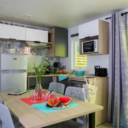 Zecamping 4 Etoiles Familial Espace Aquatique Locatif Tv Lv Clim Κάμπινγκ Sérignan