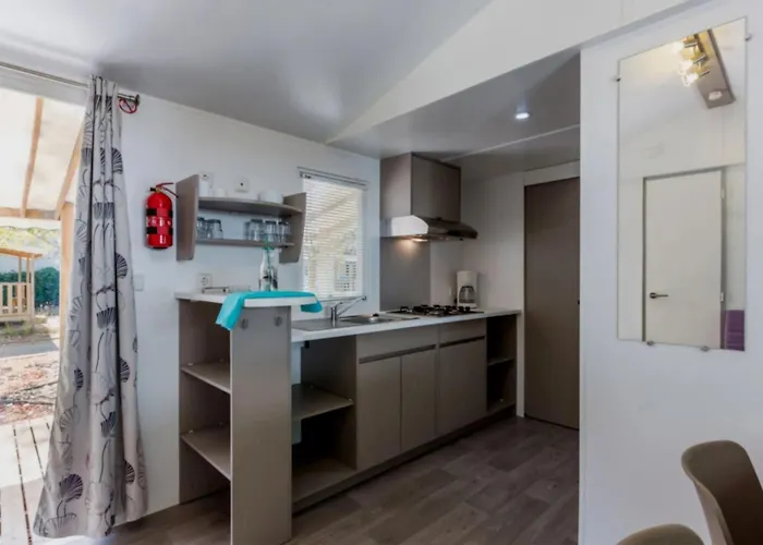Zecamping 4 Etoiles Familial Espace Aquatique Locatif Tv Lv Clim
