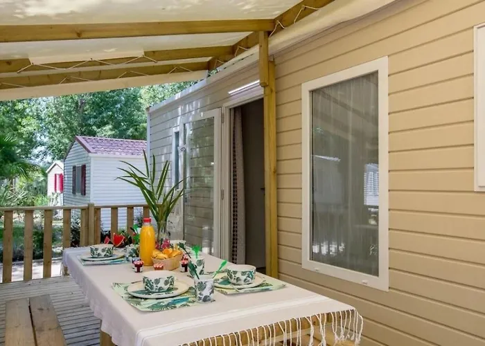 Kamp alanı Zecamping 4 Etoiles Familial Espace Aquatique Locatif Tv Lv Clim