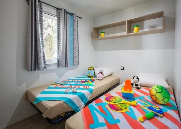 Zecamping 4 Etoiles Familial Espace Aquatique Locatif Tv Lv Clim Kamp alanı