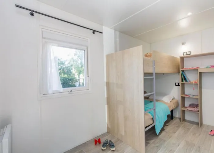 Zecamping 4 Etoiles Familial Espace Aquatique Locatif Tv Lv Clim Kamp alanı