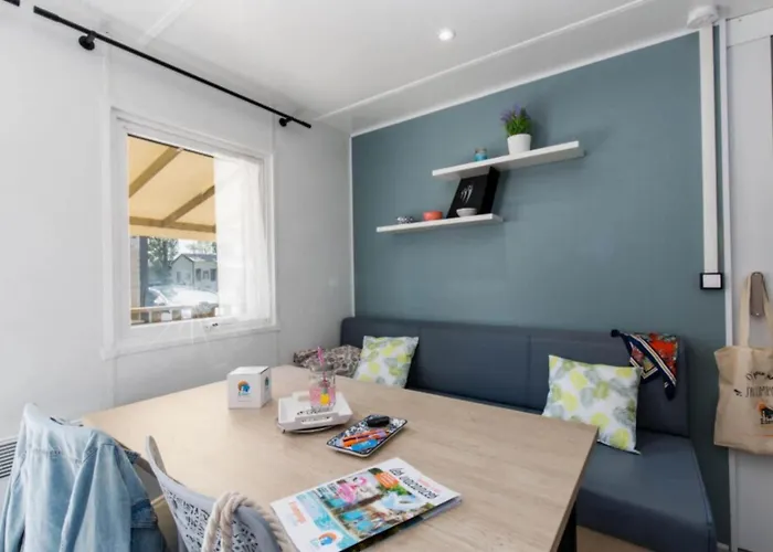 Zecamping 4 Etoiles Familial Espace Aquatique Locatif Tv Lv Clim 4* Sérignan
